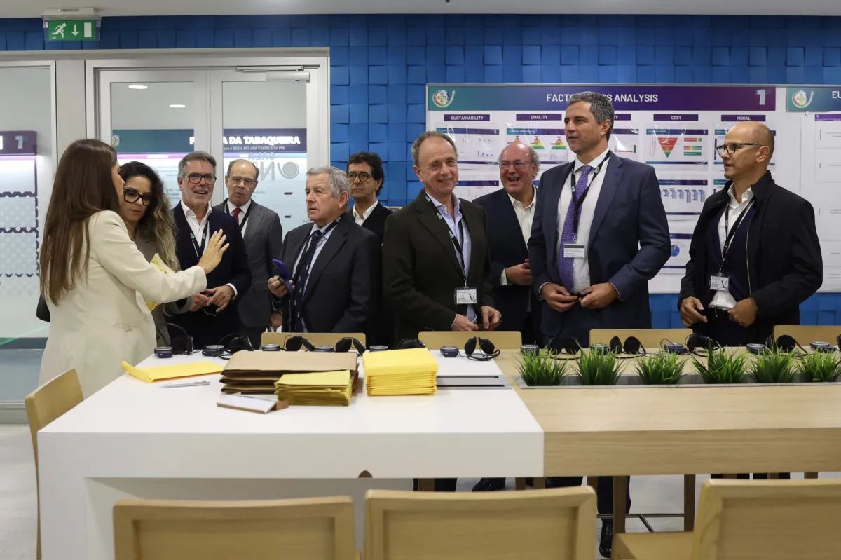 10ª Reunião Plenária - Do Compromisso à Ação