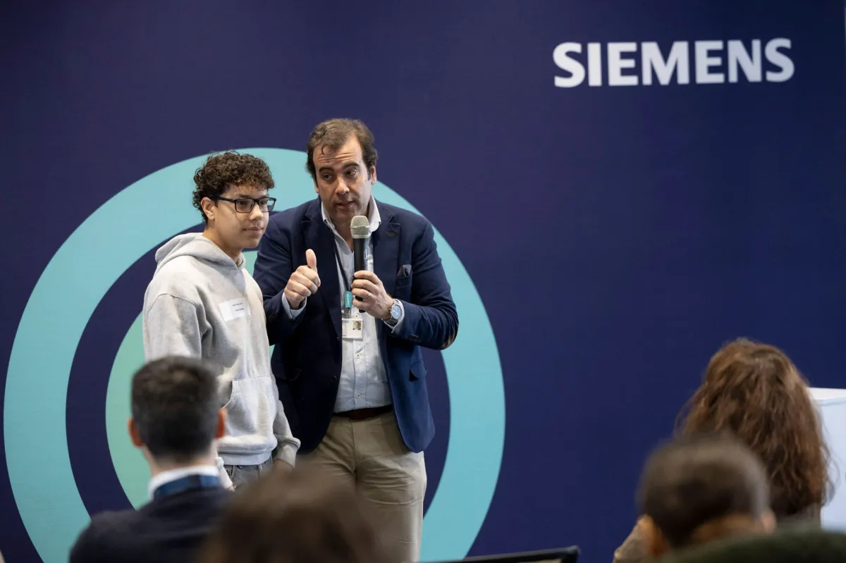 PRO'4U OPEN DAY ENSINO PROFISSIONAL - SIEMENS