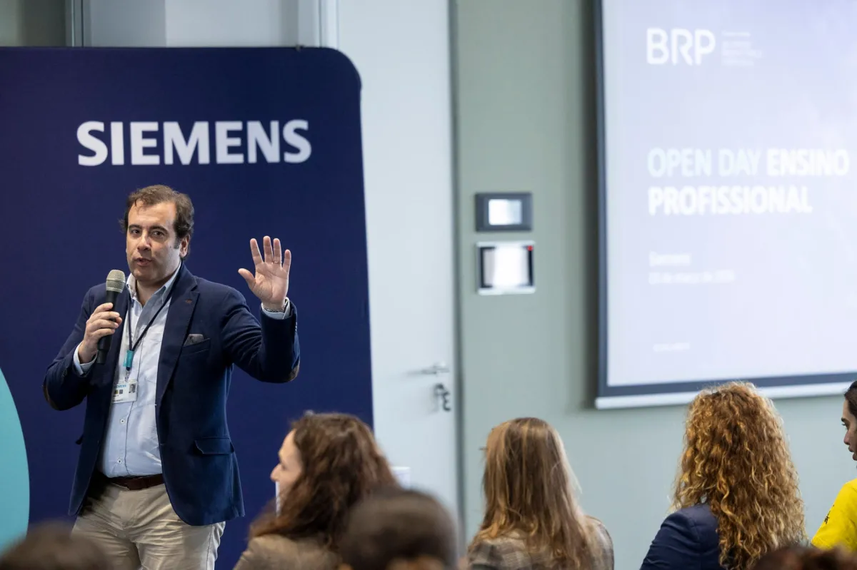 PRO'4U OPEN DAY ENSINO PROFISSIONAL - SIEMENS