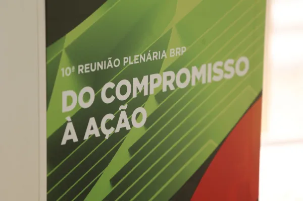 10ª Reunião Plenária - Do Compromisso à Ação